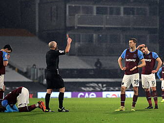 Premier League referee Mike De...